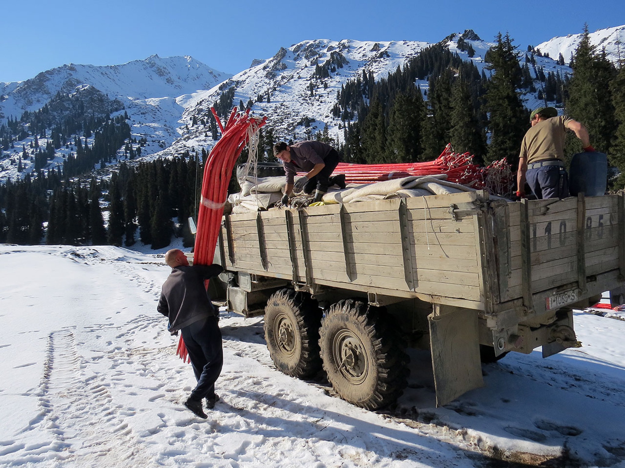 Tien Shan Snowpack & Avalanche Dynamics: A Complete Winter Guide